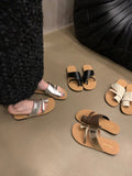 Korean Version Of Retro Toe Slippers Women Wear The 2025 New Niche Soft Bottom Beach Sandals HZ0115