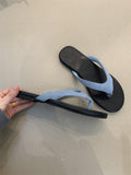 French 2025 Minimalist Toe Beach Vacation Cool Drag Color Flat Letter Slipper Women Wearing Summer Sandals HZ0115