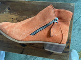 Tling-Faced Martin Boots 2025 Autumn And Winter New Coarse Heel Side Zipper Large Size 43 Yards Female Short Boots HZ0115
