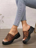 Summer Word Thick-Bottomed Slippers Large Code 2025 New Thick-Bottomed Head Wide Strip Slippers Women's Shoes HZ0115