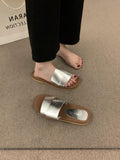 Small Design Sense Retro Square Toe Flat-Bottom Slippers Women Wearing Fairy Wind Seaside Resort Beach Cool HZ0115