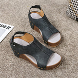 2025 Spring And Summer New Rivet Slope And Fish Mouth Sandals Women Large Size Waterproof Table Hollow Thick-Soled Women Sandals HZ0115