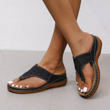 2025 Large-Size Drill Toes Outside Wearing Beach Sandals Flat-Bottomed Loose Cake Bottom Slippers Women HZ0115