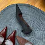 Small Design Sense Retro Pointy Commute Single Shoes In The Fall Of 2025 New French Temperament Kitten Low Heels HZ0115