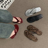 Fashion Ins Flat-Bottomed Flip-Flops Women's Summer Wear Leopard-Print Cold Slippers Seaside Pins Women's Shoes HZ0115