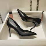 Hotel Working Shoes Women Black High Heels Fine Heel Professional Tip Low Heel Soft Leather Small Size Comfortable Single Shoes HZ0115