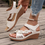 2025 Summer New Women's Slope And Thick-Soled Sandals Large-Size Fish Mouth Beach Sandals Flower Decoration HZ0115