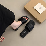 Korean Folded Soft Leather Slippers Women Wear Summer Soft Flat Bottom Beach Beach Shoes Fairy Wind Cool Drag HZ0115